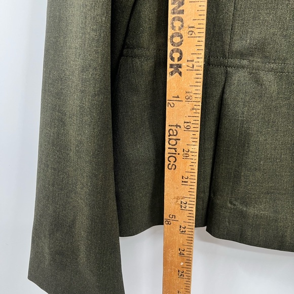 Lafayette 148 Green Wool Career Business Pleated Back Blazer Size 4 - Picture 3 of 10